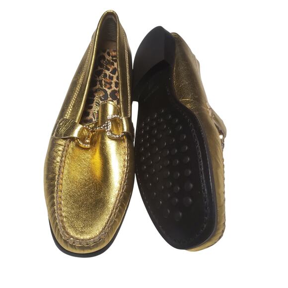 Vintage Frankie and Baby by Beverly Feldman Gold Loafers - Picture 5 of 10